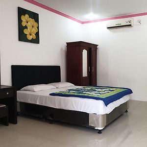 OYO 90822 Hotel Taman Wisata
